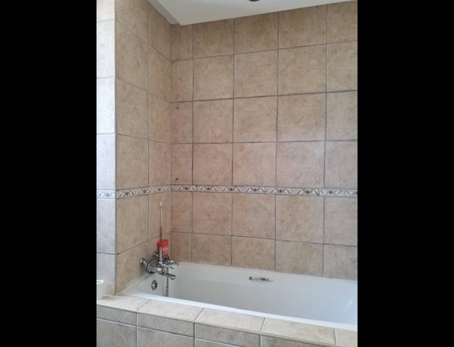3 BEDROOM APARTMENT FOR SALE IN VAN RYNEVELD